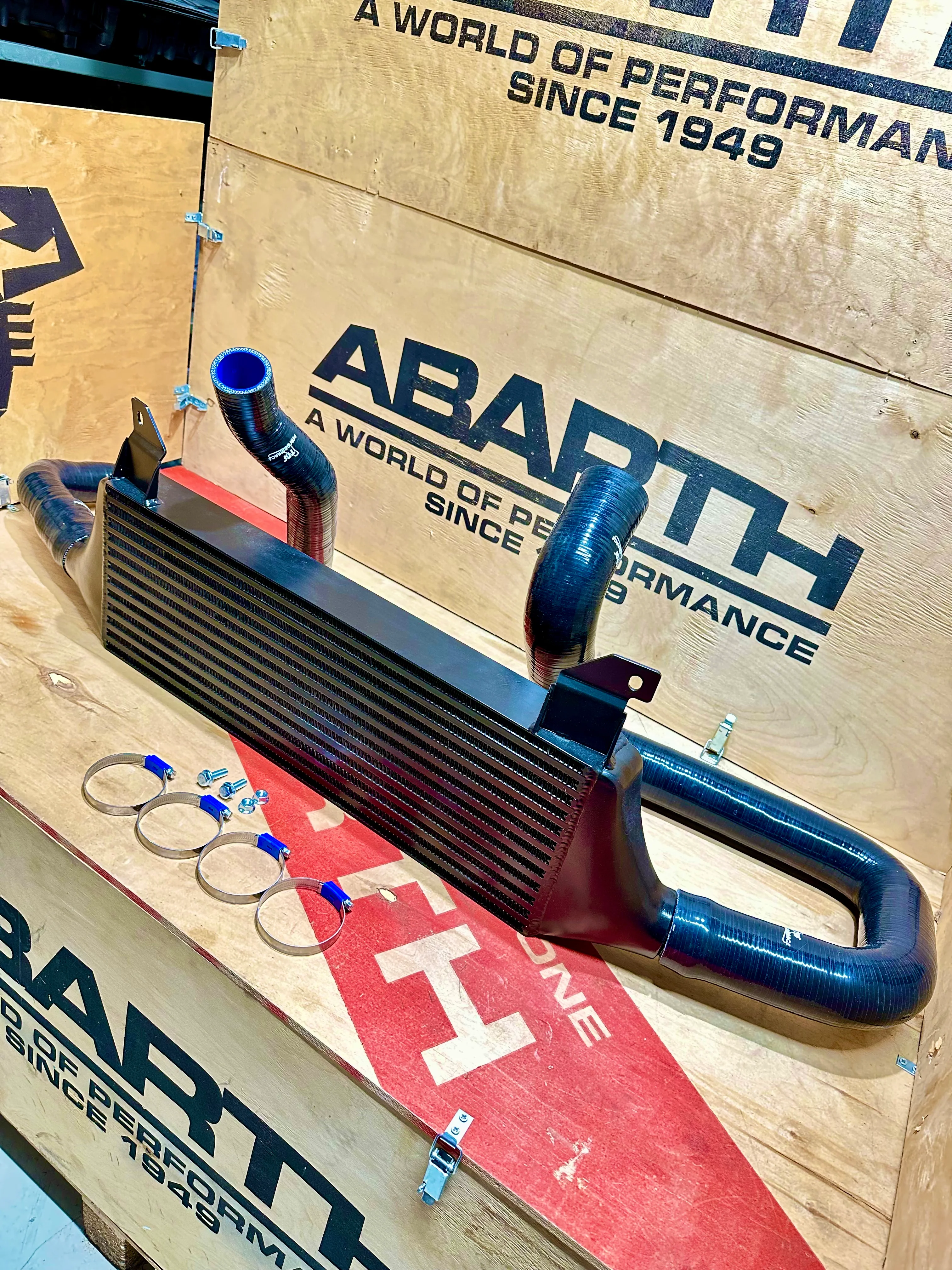 intercooler kit 9 litri Abarth 500/595/695 bar & plate - Image 9